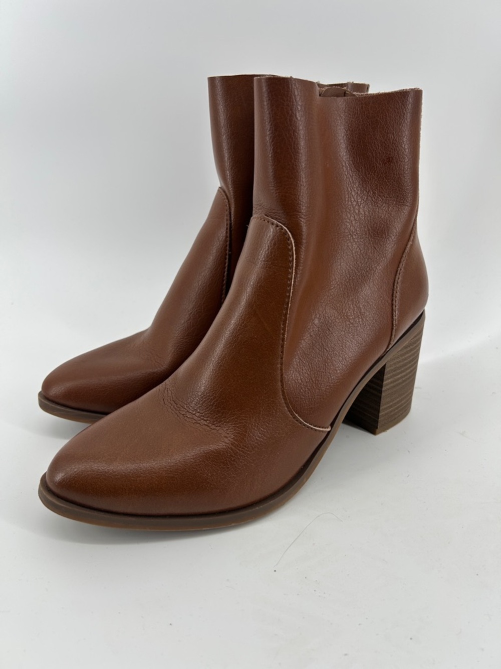 Universal thread Women's size 9 tan Block healed booties Western Boho Style